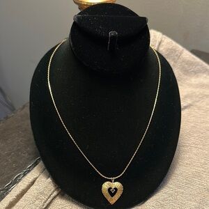 Vintage Elegant AVON Gold Heart Pendant Necklace